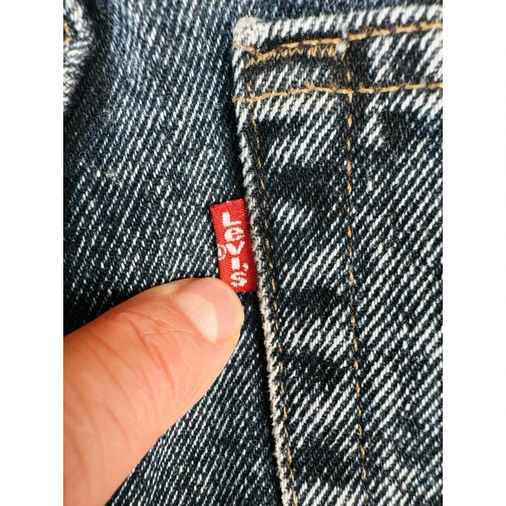Vintage Levi's 550 Relaxed Fit Jeans 34x34 USA Made Stonewash Denim